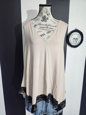 Suzanne Betro Cream V-Neck Tunic with Black Lace Hem